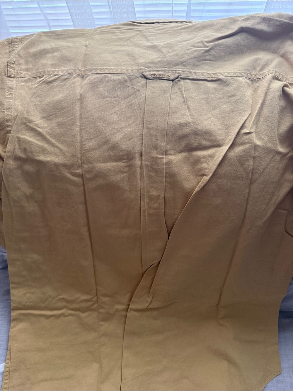 Lot of 2 men’s shirts (1) Daniel cremieux navy (1) Pendleton gold. Size medium - Picture 4 of 7